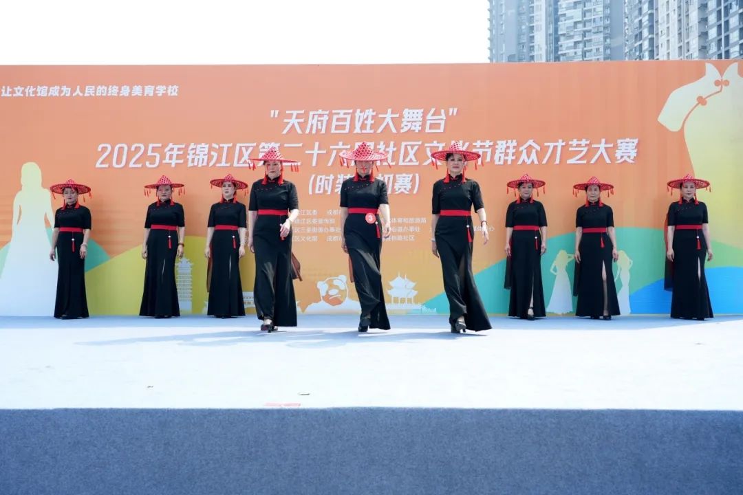 声乐、民乐、时装绽放艺术魅力 多元舞台秀出群众风采